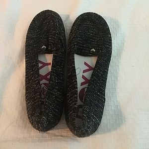 Women's Roxy slip on shoes